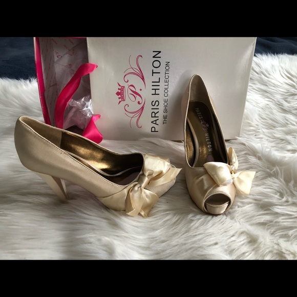 BRAND NEW Paris Hilton destiny ivory bow heels - Picture 5 of 9